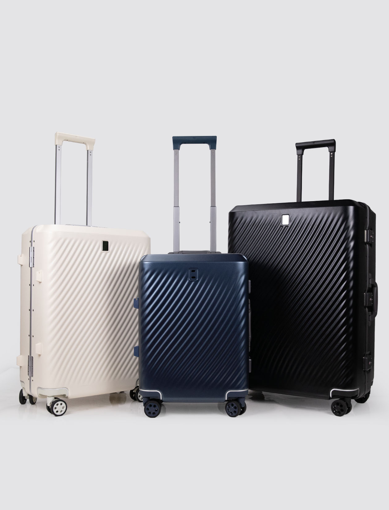 3-Piece Lightweight Polycarbonate PC Sport and Travel Suitcase Set 202428 Inch Boarding Case Cosmetic Trolley Luggage-Exterior Features-1