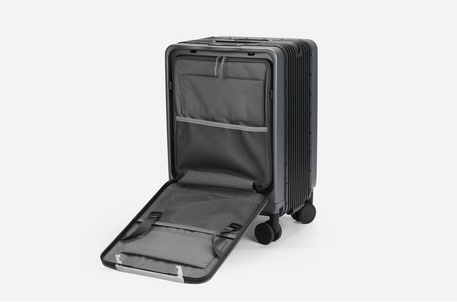 /attachment/1/source/3-in-1_Electric_Scooter_Luggage_with_2600mAh_Power_Bank_13KM_Range_PC_Shell_Aluminum_Frame_Detachable_Wheels_Travel_Luggage4_1125.jpg